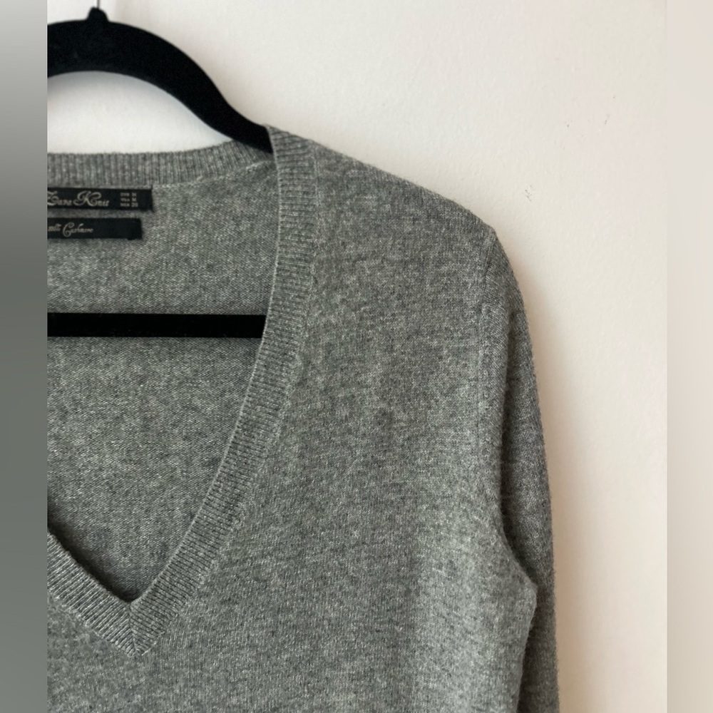 Zara v neck cashmere sweater grey - Picture 3 of 9